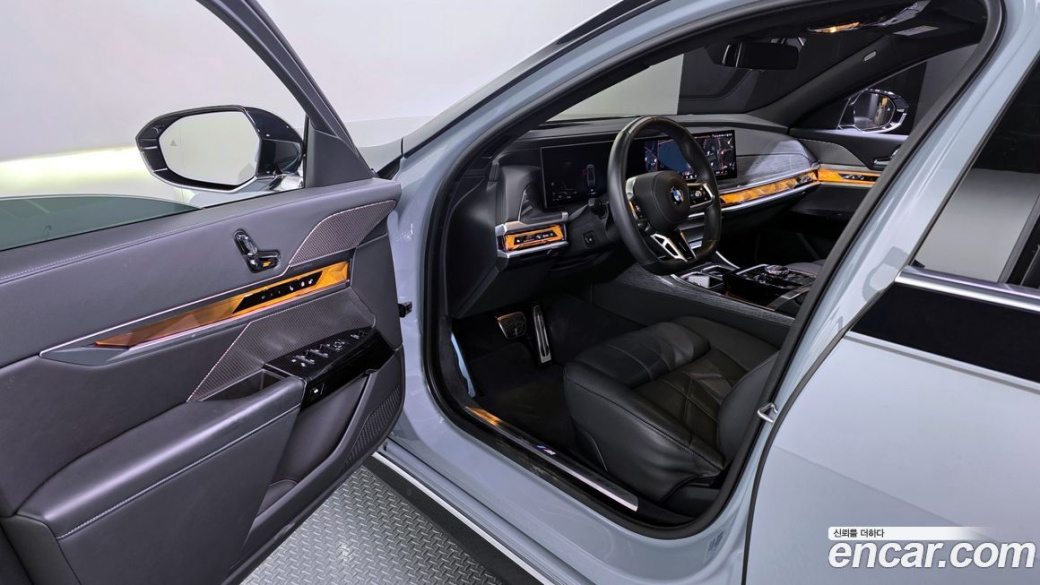 BMW 7-Series 740i xDrive M Sport Limited, 2024