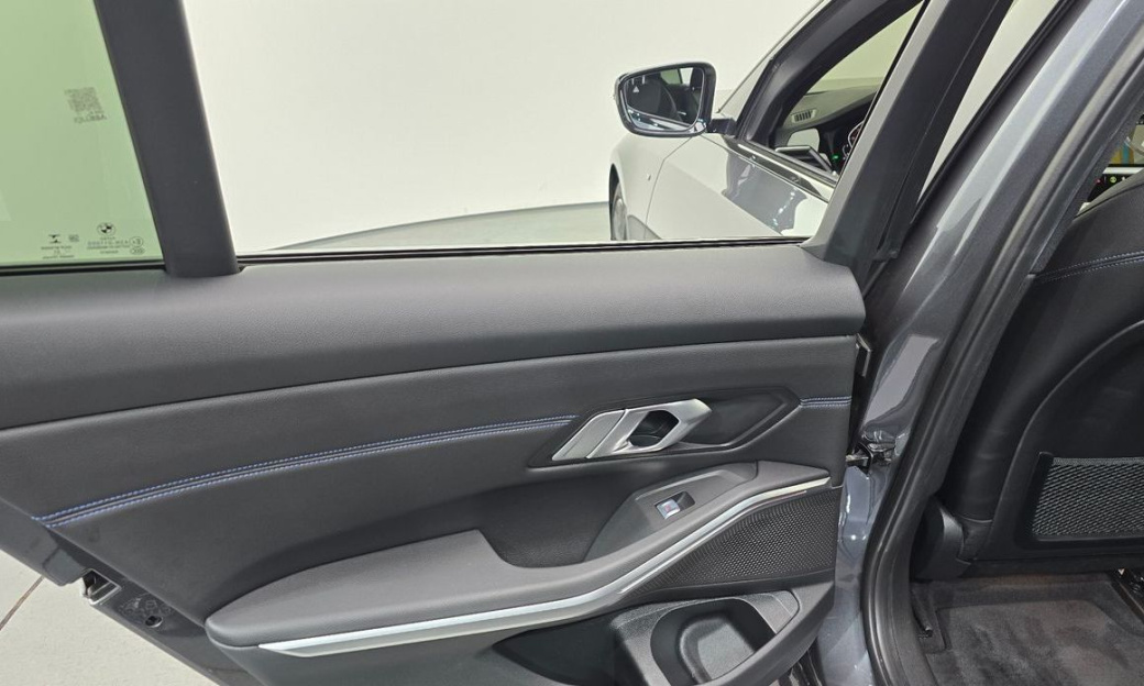 BMW 3-Series 320i M Sport, 2022