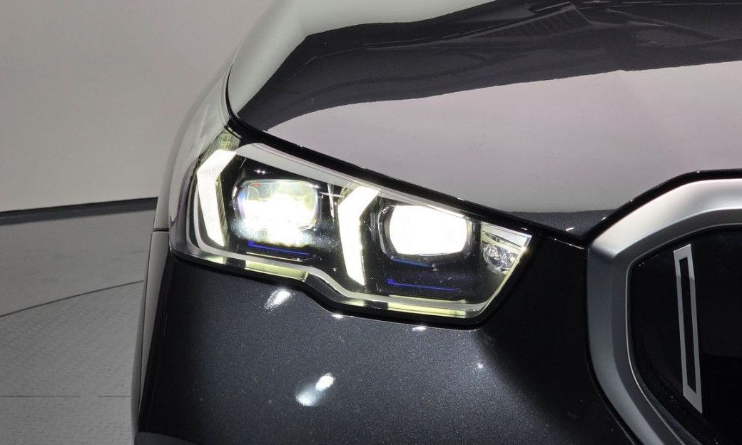 BMW 5-Series 520i, 2024