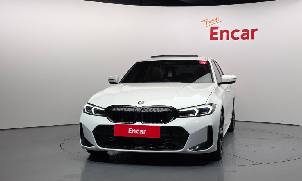 BMW 3-Series 320i M Sport, 2024