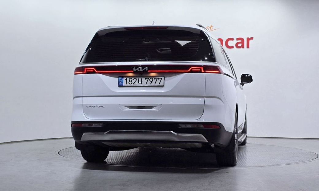 Kia Carnival 7-Seater Signature, 2022