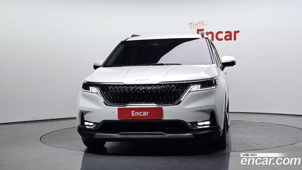 Kia Carnival 7-Seater Signature, 2023