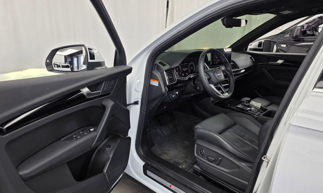 Audi Q5 45 TFSI Quattro Premium, 2022