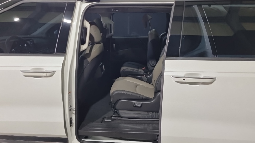 Kia Carnival 9-Seater Noblesse, 2025