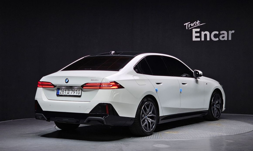 BMW 5-Series 520i M Sport, 2024