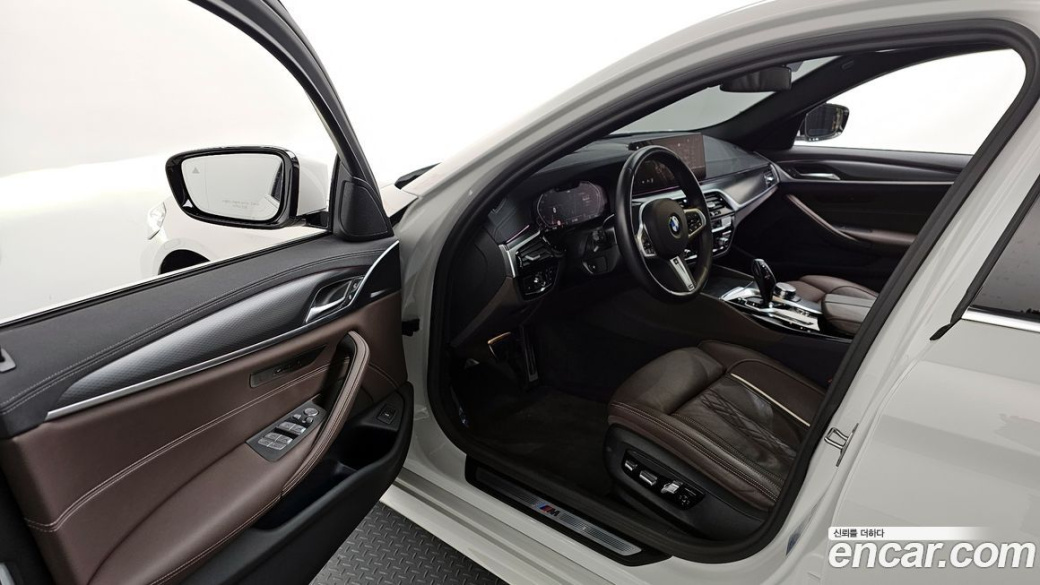 BMW 5-Series 523d M Sport, 2022
