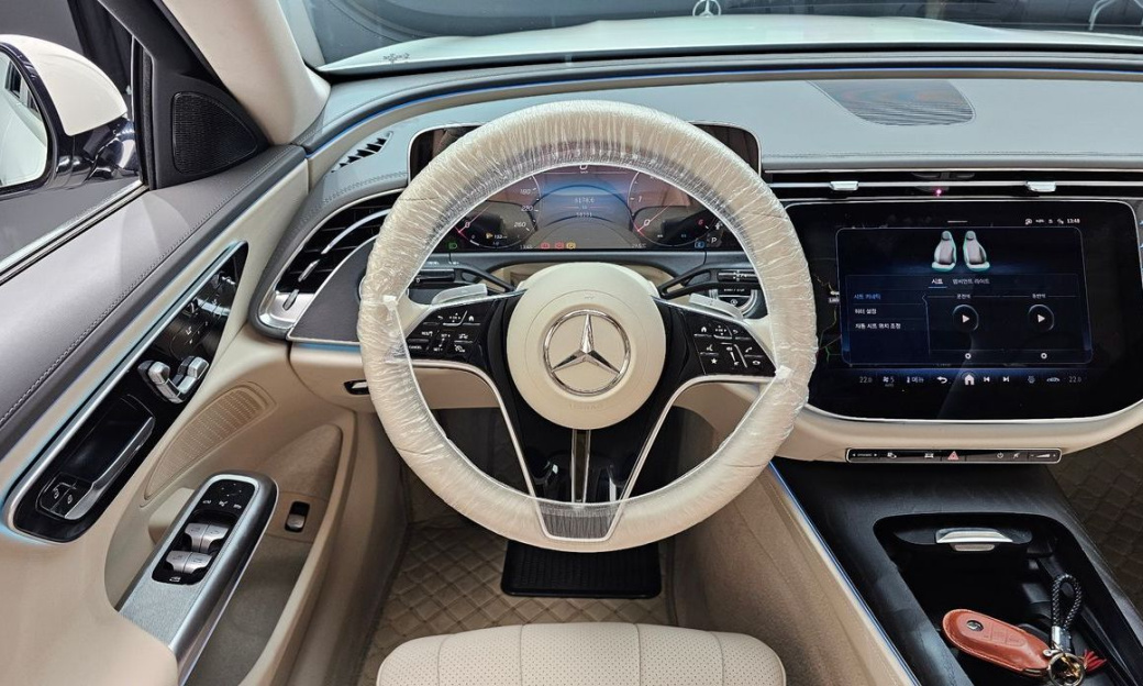 Mercedes-Benz E-Class E220d 4MATIC Exclusive, 2024