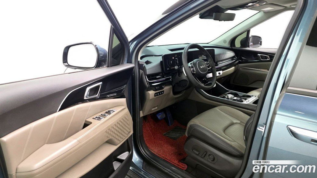 Kia Carnival 9-Seater Signature, 2024
