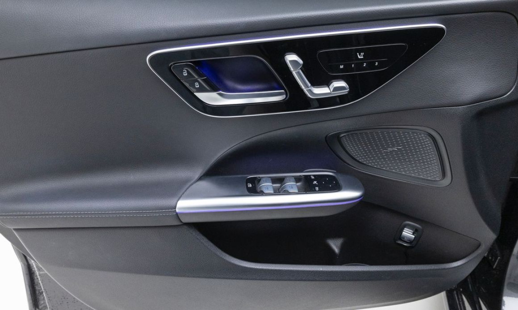 Mercedes-Benz C-Class C300 4MATIC Avantgarde, 2023