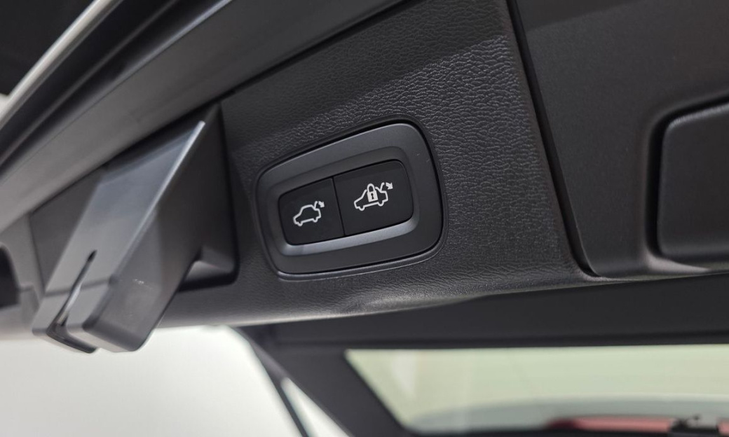 Volvo XC60 B6 Ultimate Bright, 2024