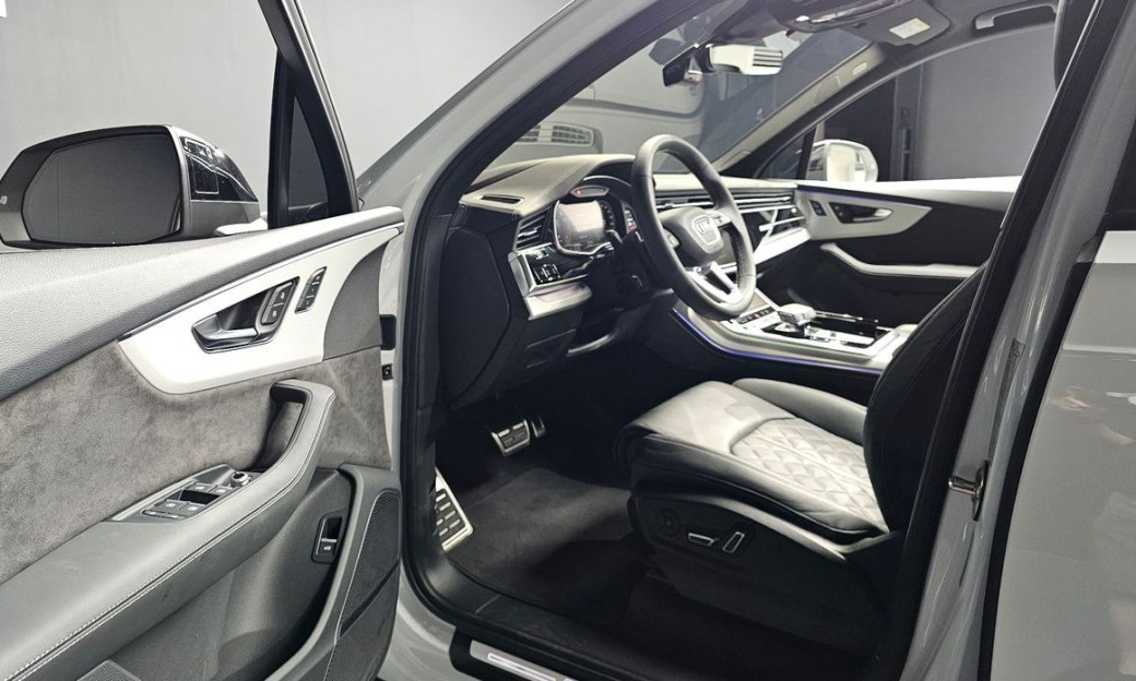 Audi Q7 55 TFSI Quattro Premium, 2022