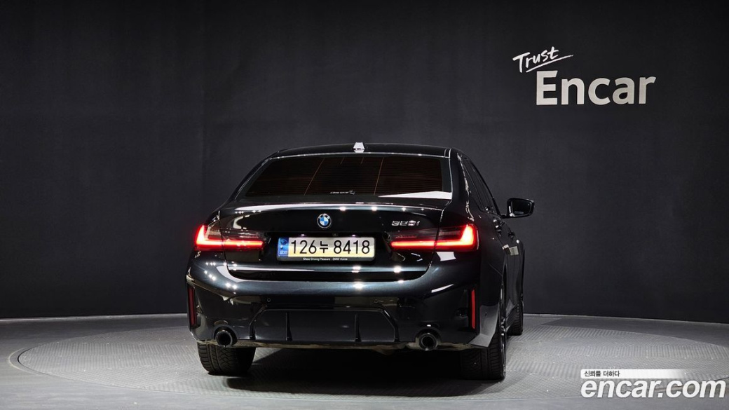 BMW 3-Series 320i M Sport, 2023