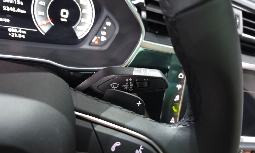 Audi Q3 35 TDI Premium, 2025