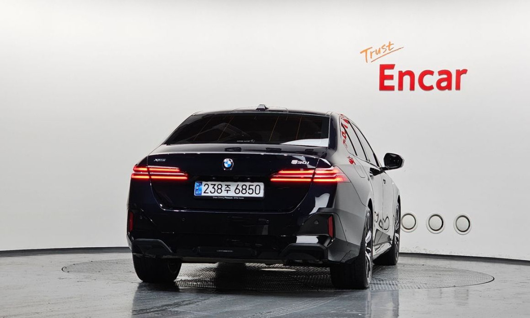 BMW 5-Series 530i xDrive M Sport, 2025