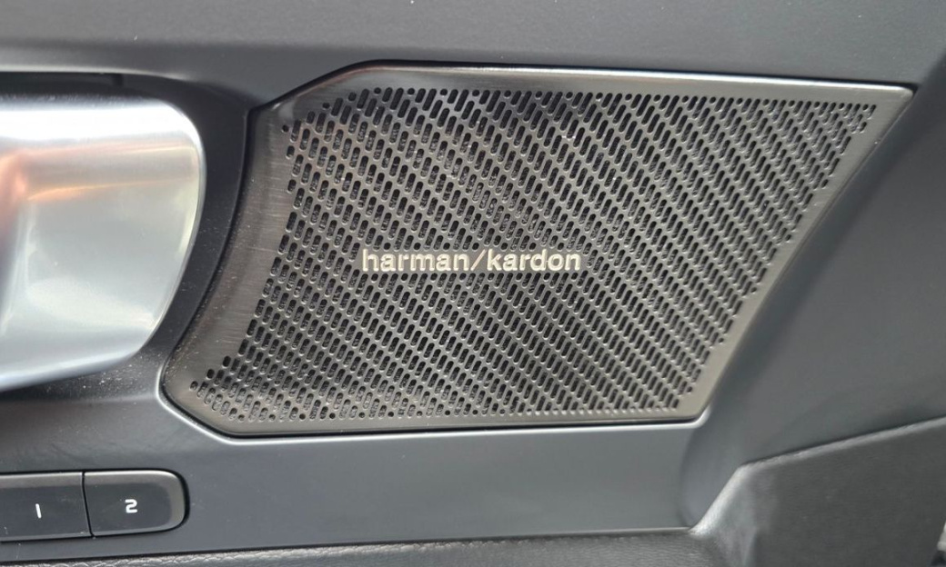 Volvo XC40 B4 Ultra Bright, 2025