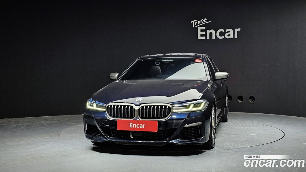 BMW 5-Series M550i xDrive, 2022