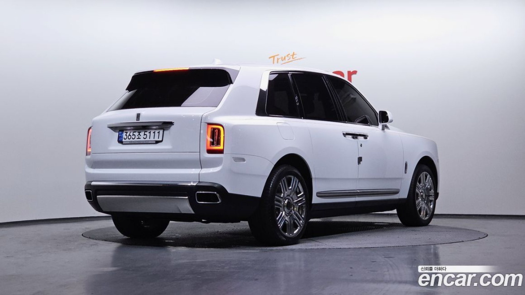 Rolls-Royce Cullinan 6.7 V12, 2024