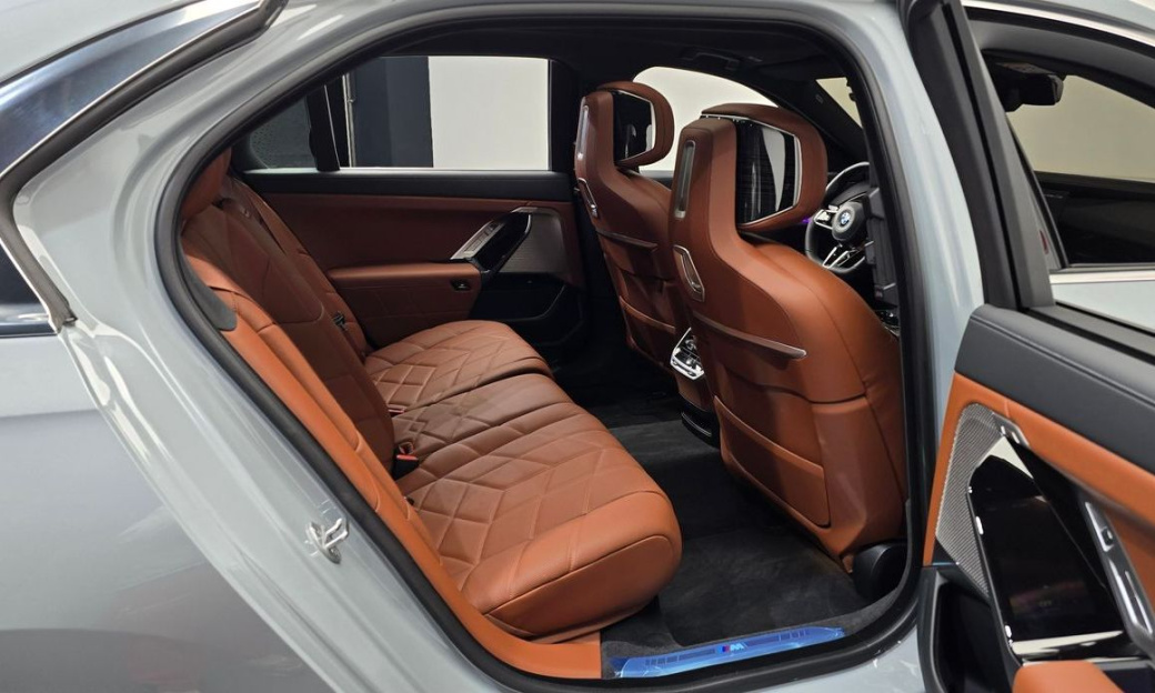 BMW 7-Series 740d xDrive M Sport, 2025