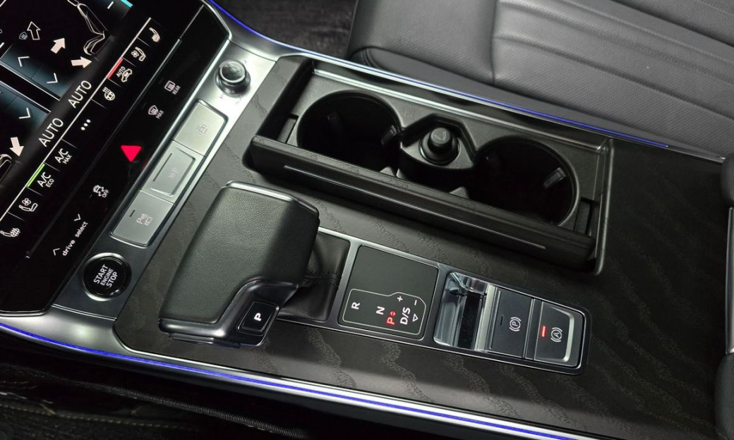 Audi A6 45 TFSI Quattro Premium, 2023