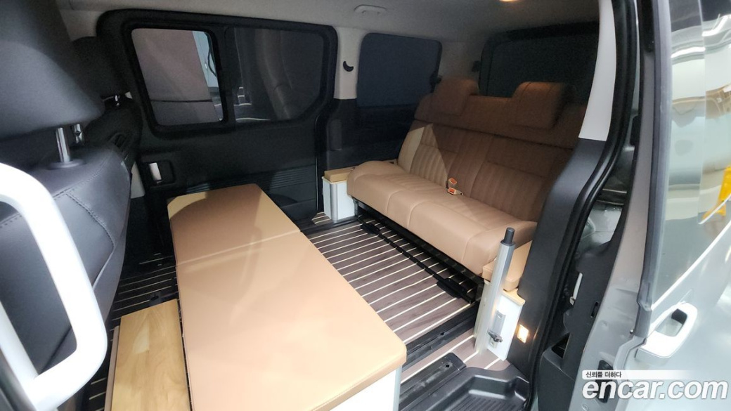 Hyundai Staria Tourer 9-Seater, 2025