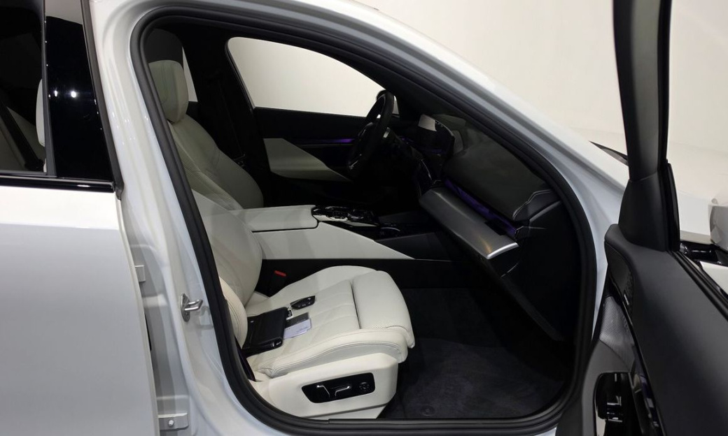 BMW 5-Series 520i Special Edition, 2026