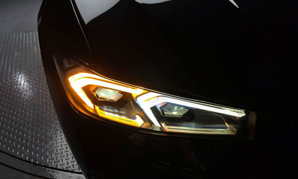 BMW 3-Series 320i M Sport, 2024