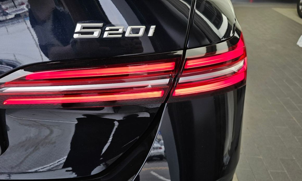 BMW 5-Series 520i M Sport, 2026