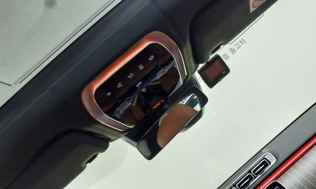 Mercedes-Benz S-Class Maybach S680 4MATIC, 2024