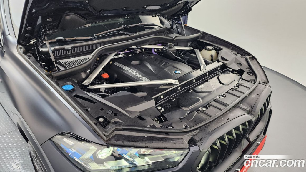 BMW X6 xDrive40i M Sport, 2024