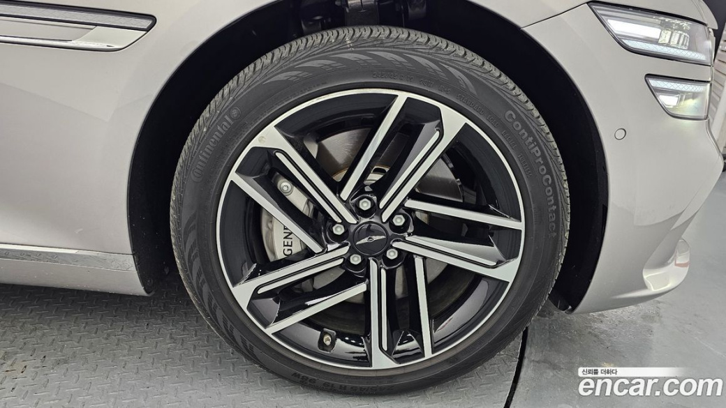 Genesis G80 Gasoline 2.5 Turbo AWD, 2026