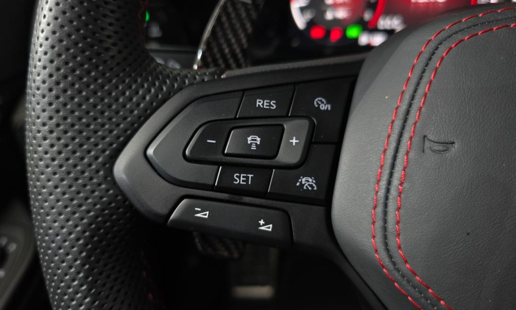 Volkswagen Golf 2.0 GTI, 2024