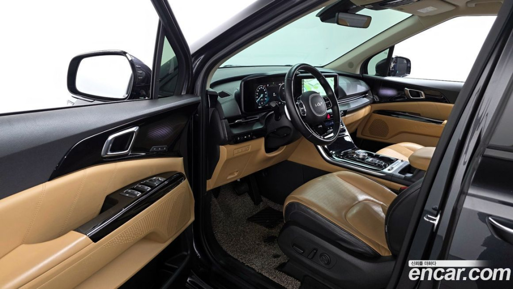 Kia Carnival 7-Seater Signature, 2022