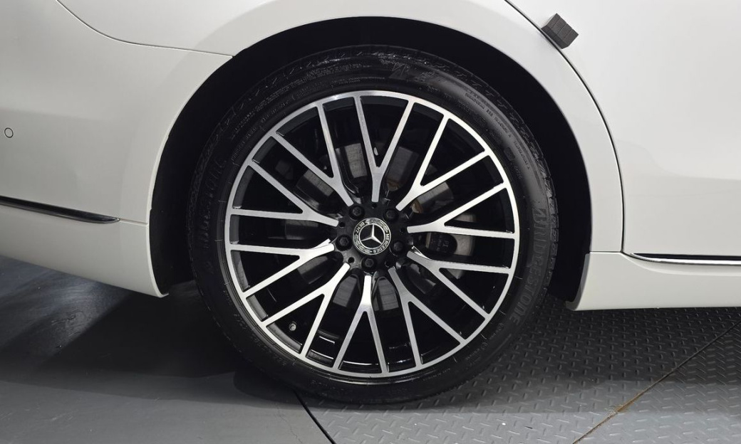 Mercedes-Benz S-Class S580L 4MATIC, 2024