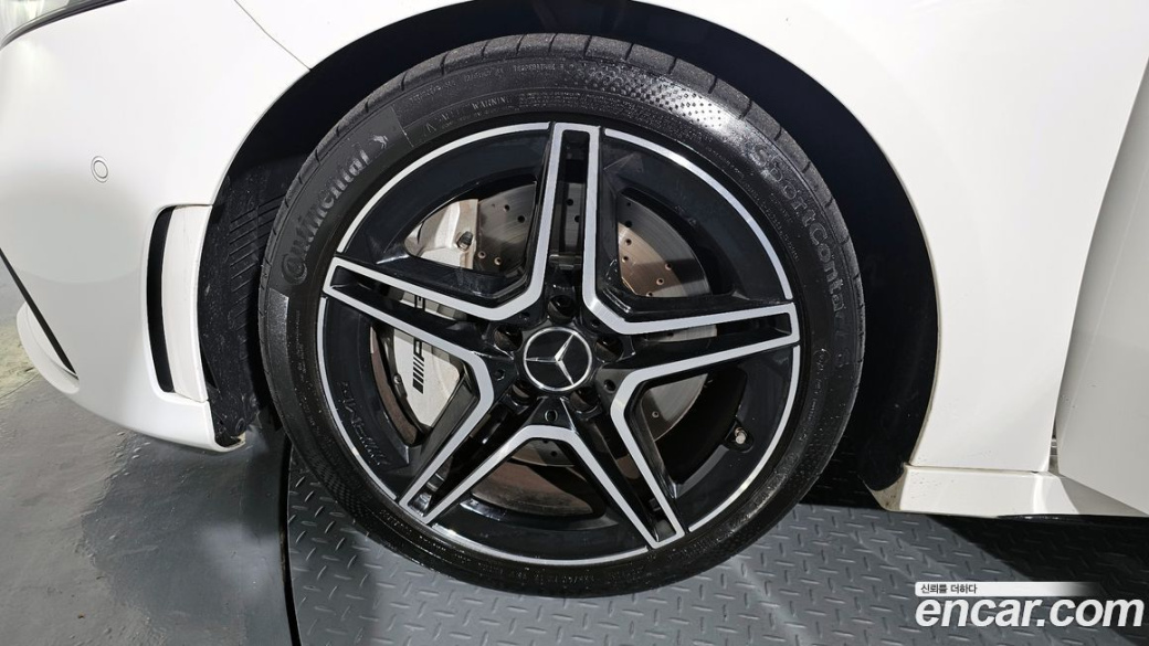 Mercedes-Benz A-Class AMG A35 4MATIC Sedan, 2023