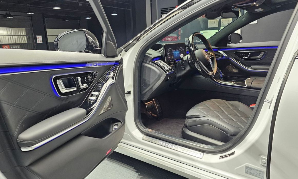 Mercedes-Benz S-Class Maybach S580 4MATIC, 2024