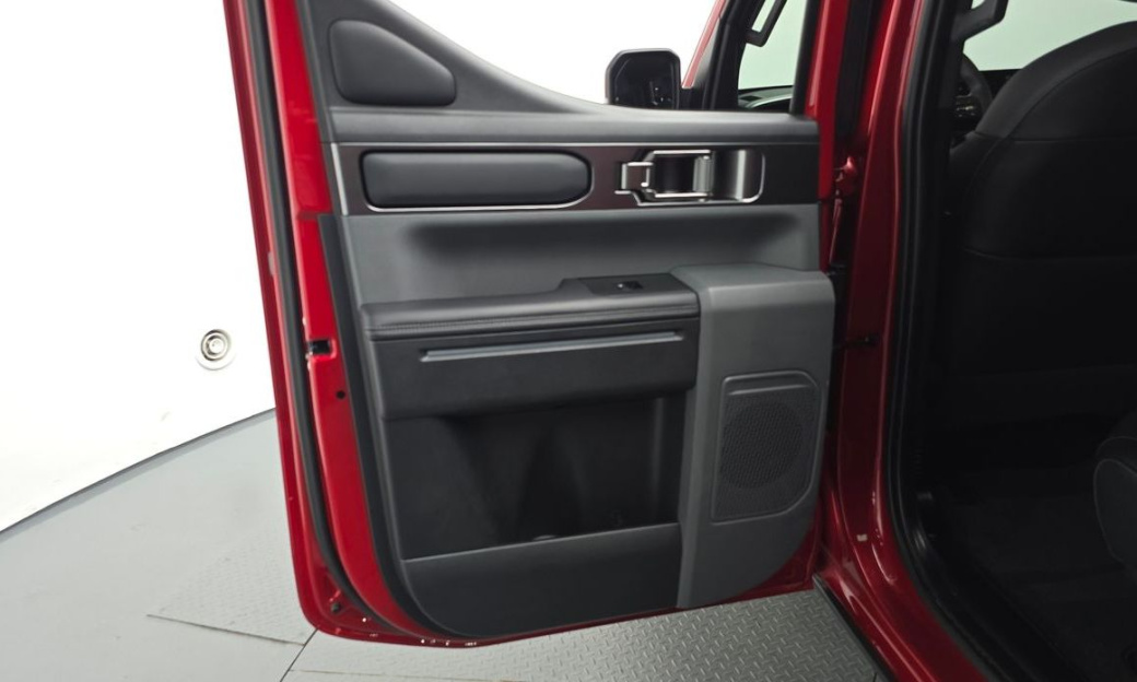Kia Tasman 2.5T Gasoline 2WD, 2026