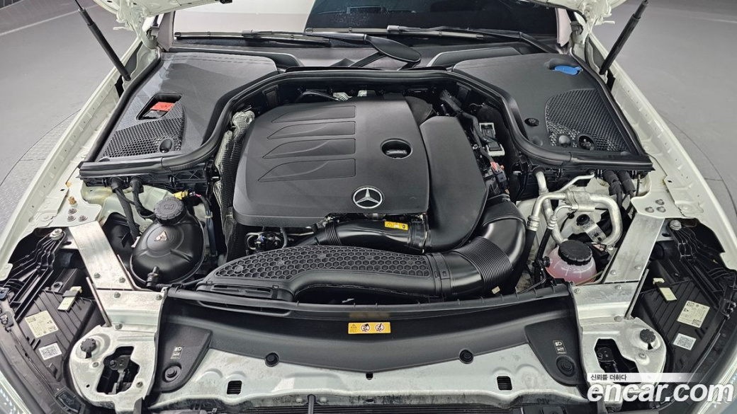 Mercedes-Benz E-Class E350 4MATIC AMG Line, 2022
