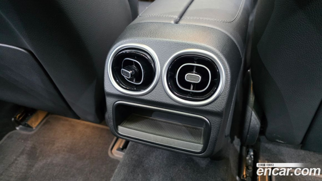Mercedes-Benz C-Class C200 4MATIC Avantgarde, 2022