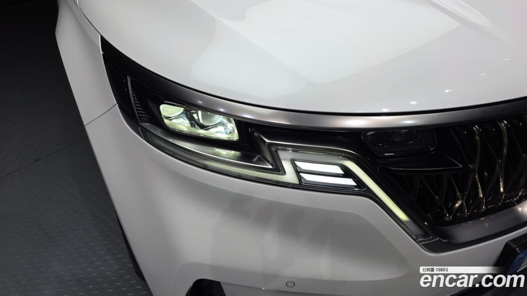 Kia Carnival 7-Seater Signature, 2023