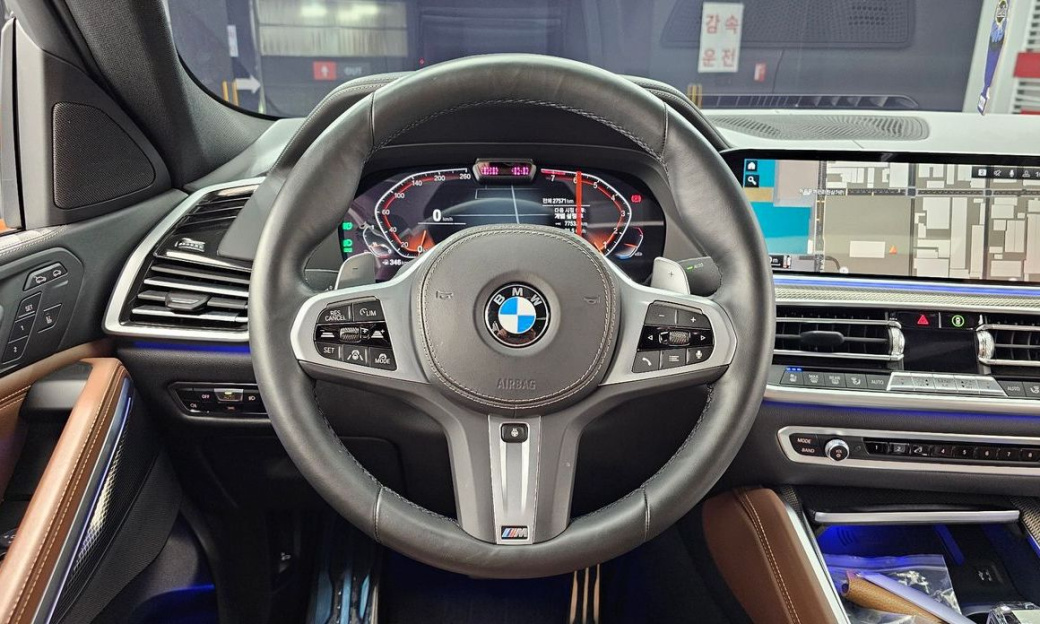 BMW X6 xDrive40i M Sport, 2022