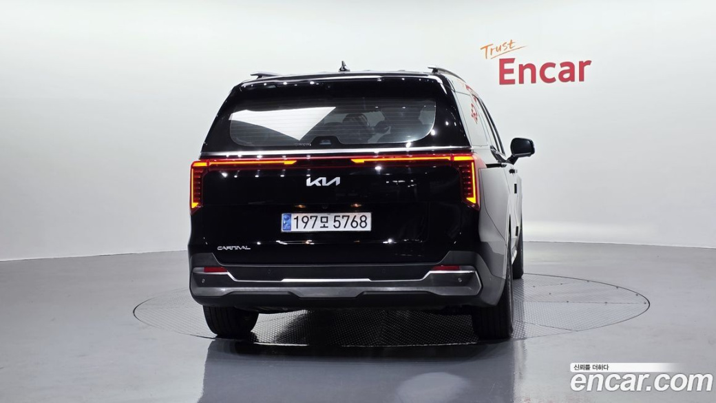 Kia Carnival 9-Seater Signature, 2024