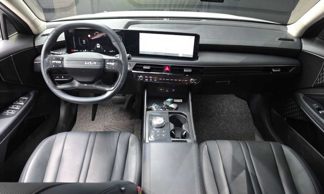 Kia K8 2.5 Gasoline 2WD, 2025