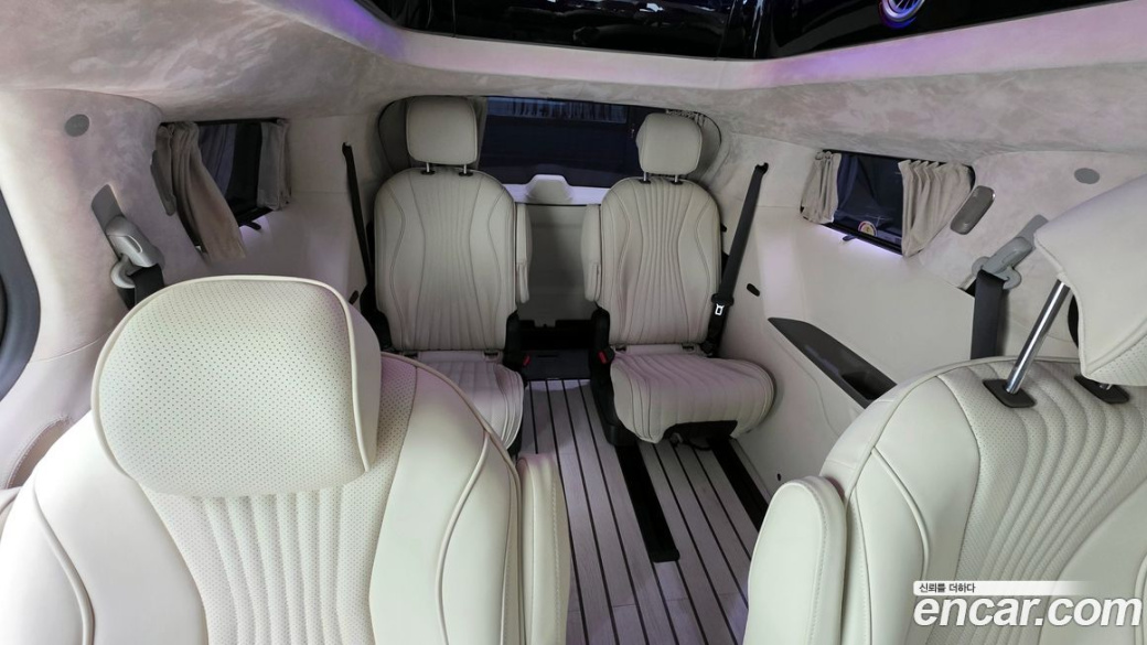 Kia Carnival 9-Seater Hi Limousine (Special Vehicle), 2025