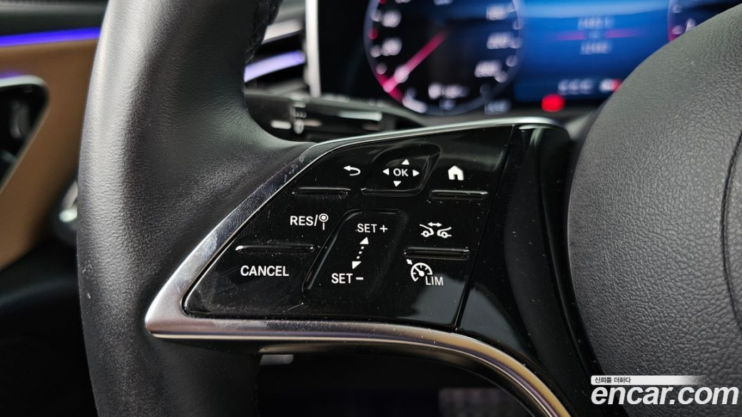 Mercedes-Benz E-Class E200 Avantgarde, 2024