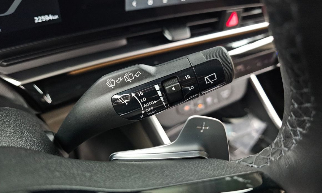 Kia Carnival 7-Seater Signature, 2025