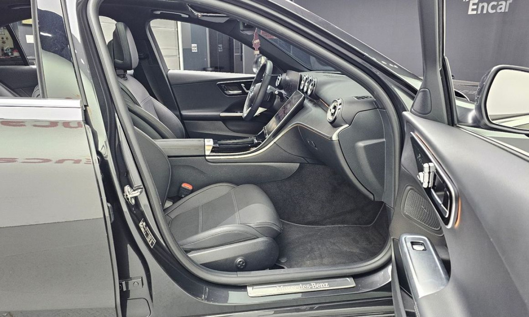 Mercedes-Benz C-Class C300 4MATIC Avantgarde, 2023