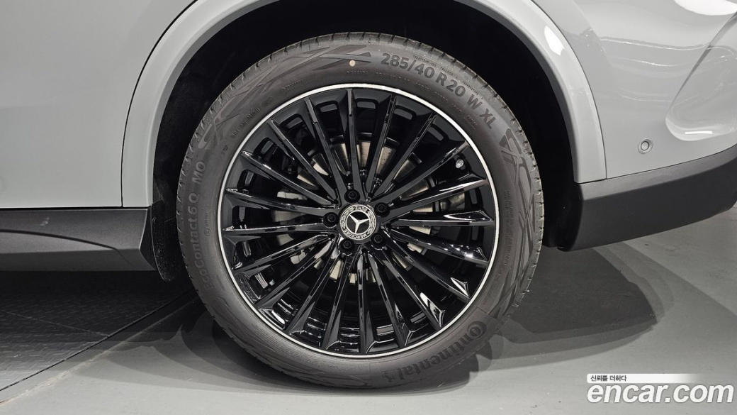 Mercedes-Benz GLC-Class GLC300 4MATIC AMG Line, 2026