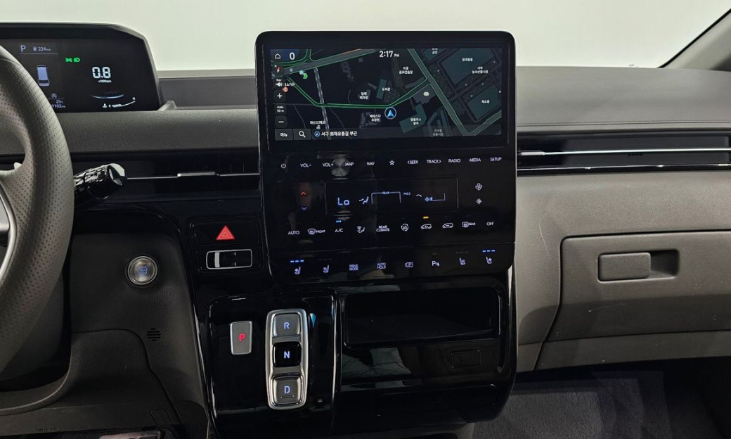 Hyundai Staria 2WD Camping Car, 2024