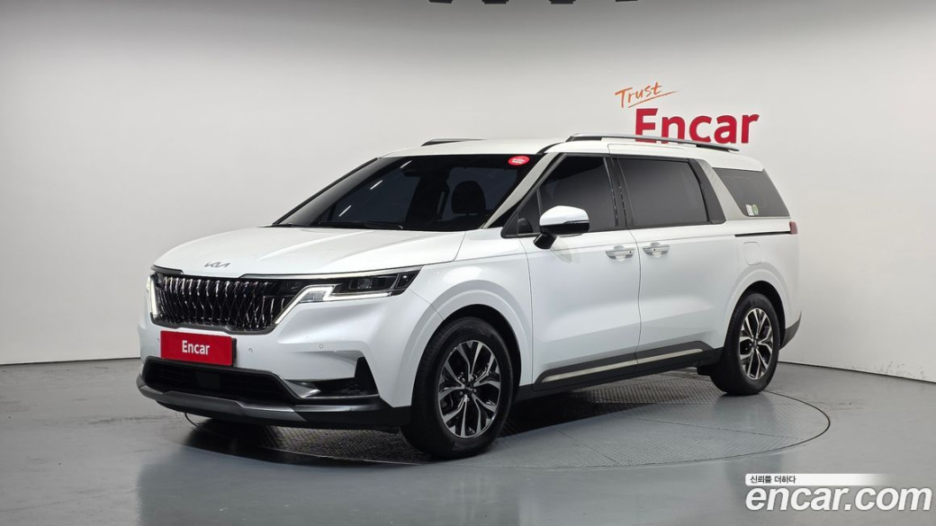 Kia Carnival 9-Seater Signature, 2023
