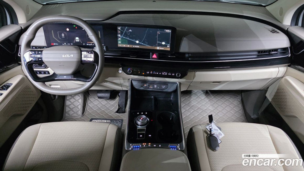 Kia Carnival 9-Seater Gravity, 2025